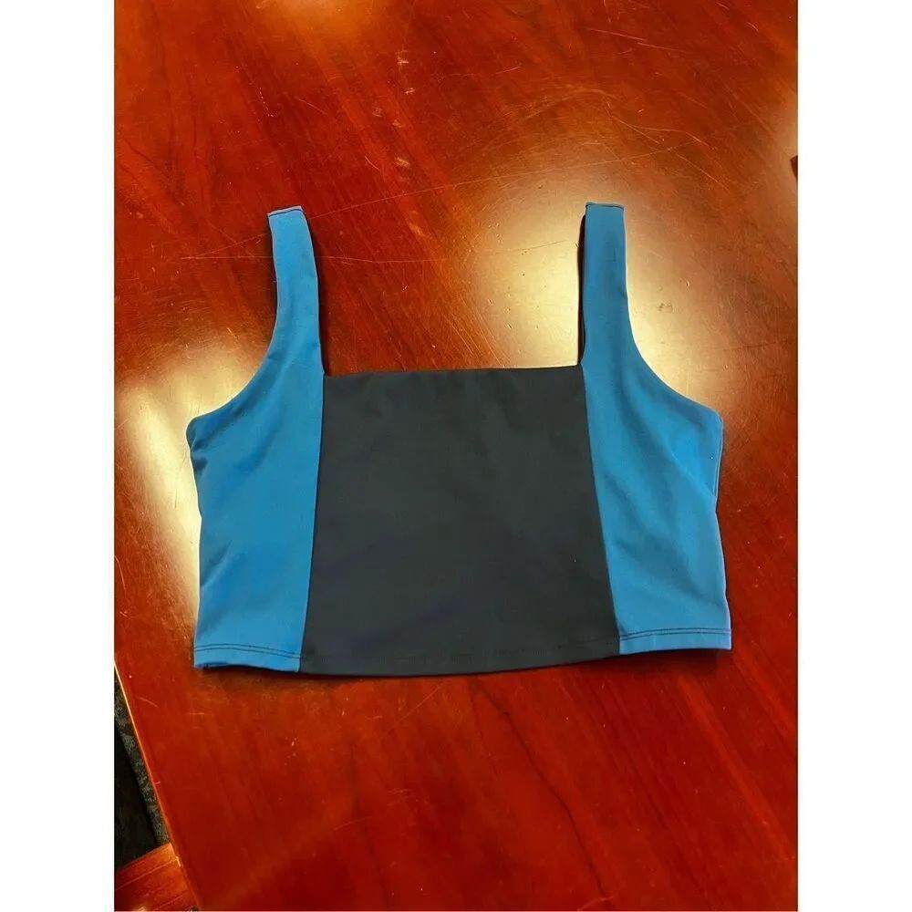 Sincerely Jules Black & Blue Shelf Bra Tank atop sz L EUC
